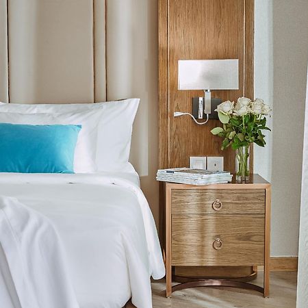Coastal Panorama Oceanfront Suites 나트랑 외부 사진