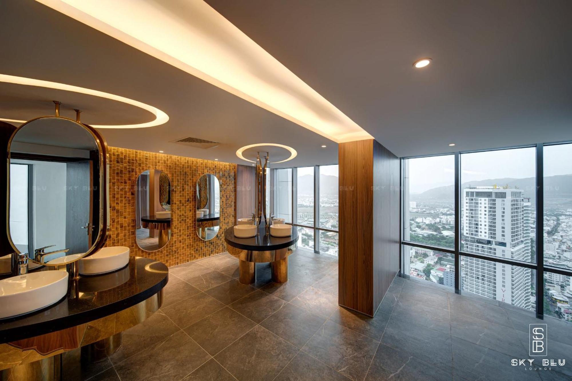 Coastal Panorama Oceanfront Suites 나트랑 외부 사진